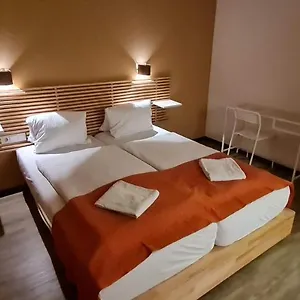 Bianca In 105 , Vienna Austria